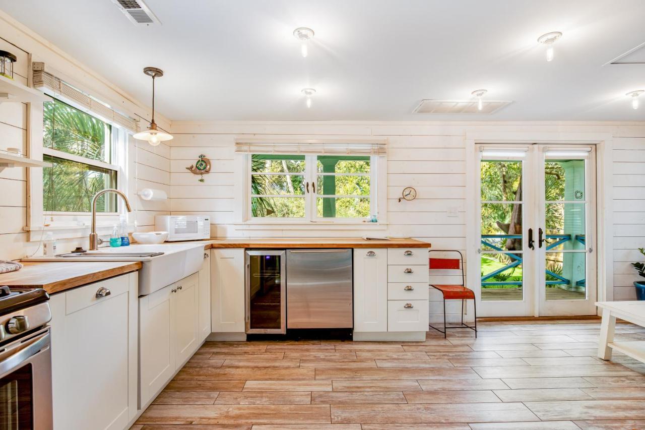 This Place Cottage B Folly Beach Exterior photo