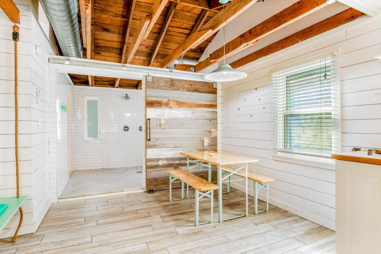 This Place Cottage B Folly Beach Exterior photo
